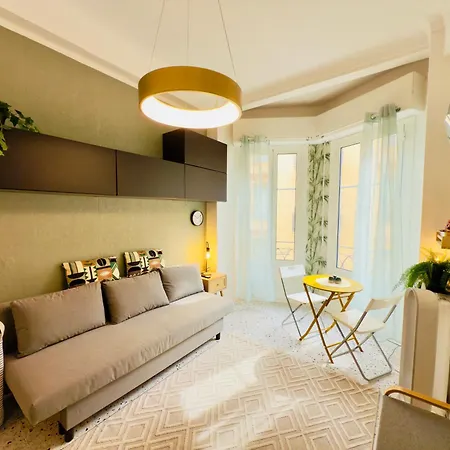 아파트 Petit Bijou 2 Pers Wifi 니스