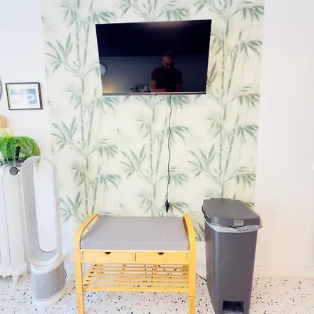 Petit Bijou 2 Pers Wifi Апартаменты *